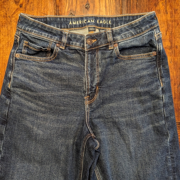 American Eagle 'Mom Jean' - Picture 3 of 6